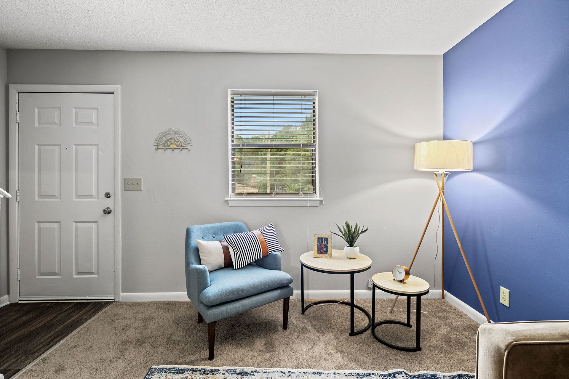 Cross Creek Cove _ Entry